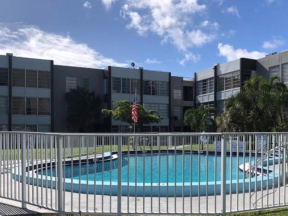 Designer River View Apartments Fort Lauderdale Exterior photo